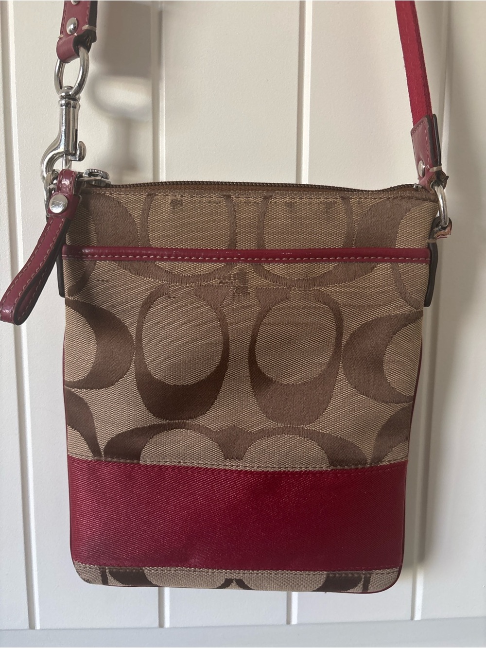 Coach Signature Jacquard Crossbody Bag Brown Tan Red Trim Swingpack Authentic